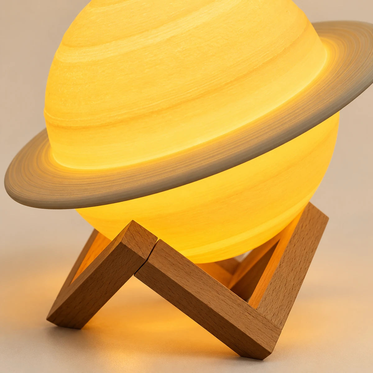 Tosena Ringed Planet Saturn Lamp, close-up detail
