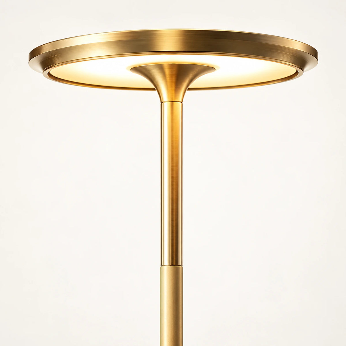 Tsukuma gold lamp shade close-up