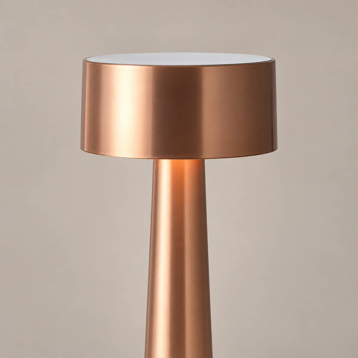 Yuzora Bronze-Tone Table Lamp, shade detail view
